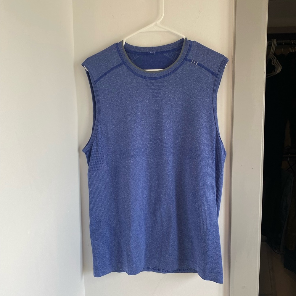 Men’s lululemon muscle tee